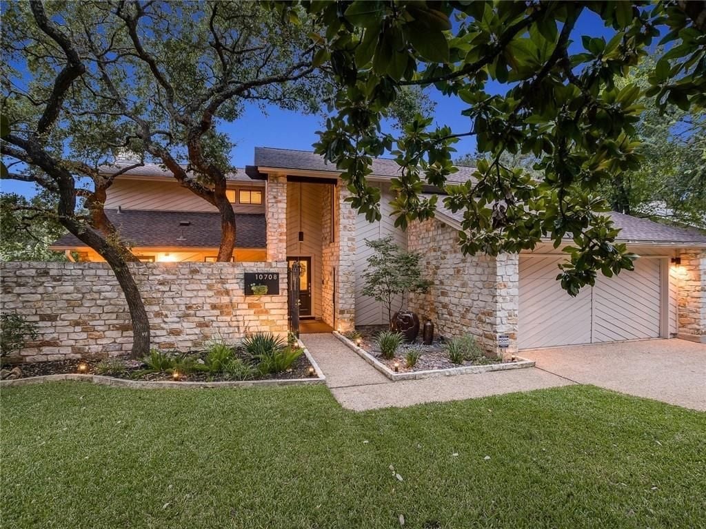 View 10708 Keystone Bnd in Spicewood Estates Sec 02 10708 Keystone Bnd - front exterior - Luxury home in Spicewood Estates Sec 02, Austin, TX