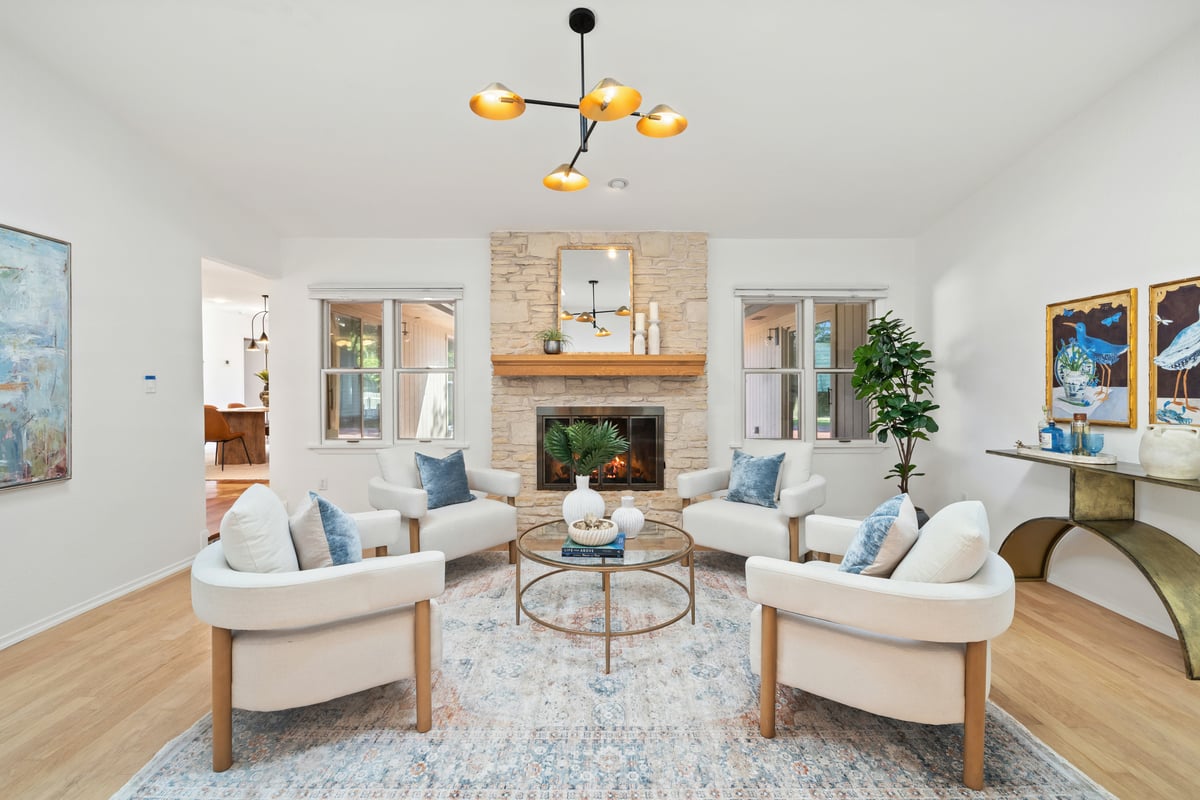 Living area at 1105 Deep Wood Dr - Round Rock, TX