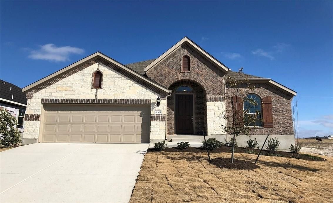 View 6805 Brindisi Pl in Siena 6805 Brindisi Pl - front exterior - Luxury home in Siena, Round Rock, TX