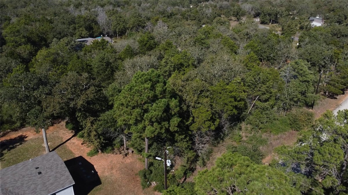 View 0 Cheyenne Dr in Lake Thunderbird 0 Cheyenne Dr - front exterior - Luxury lot in Lake Thunderbird, Smithville, TX