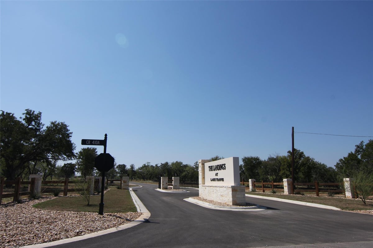View 0 Cr 421 Rd in THE LANDINGS AT LAKE TRAVIS 0 Cr 421 Rd - front exterior - Luxury lot in THE LANDINGS AT LAKE TRAVIS, Spicewood, TX
