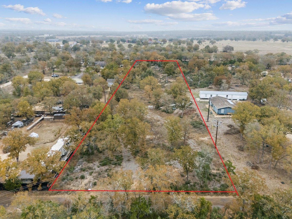 View 0 Dickerson Ln in Rogers, Joseph 0 Dickerson Ln - front exterior - Luxury lot in Rogers, Joseph, Elgin, TX