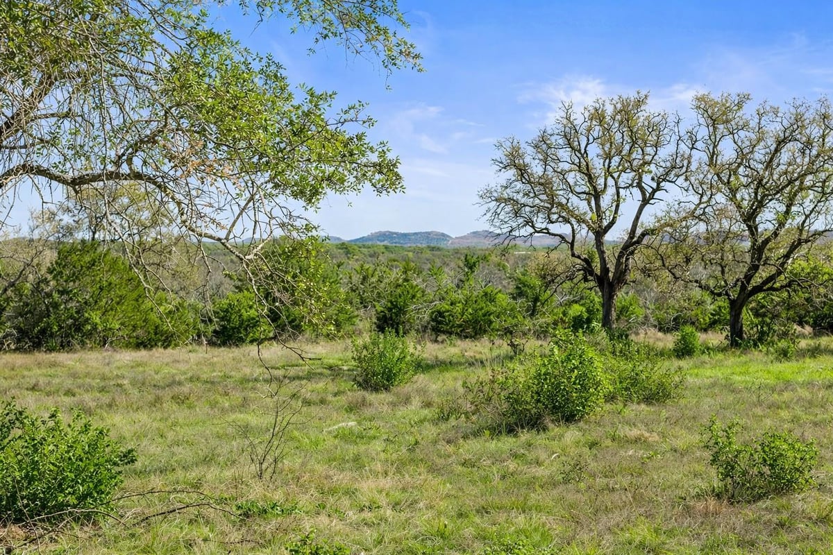 0 Heritage Hollow Rnch - front exterior - Luxury lot in Flat Creek Ranches, Johnson City, TX