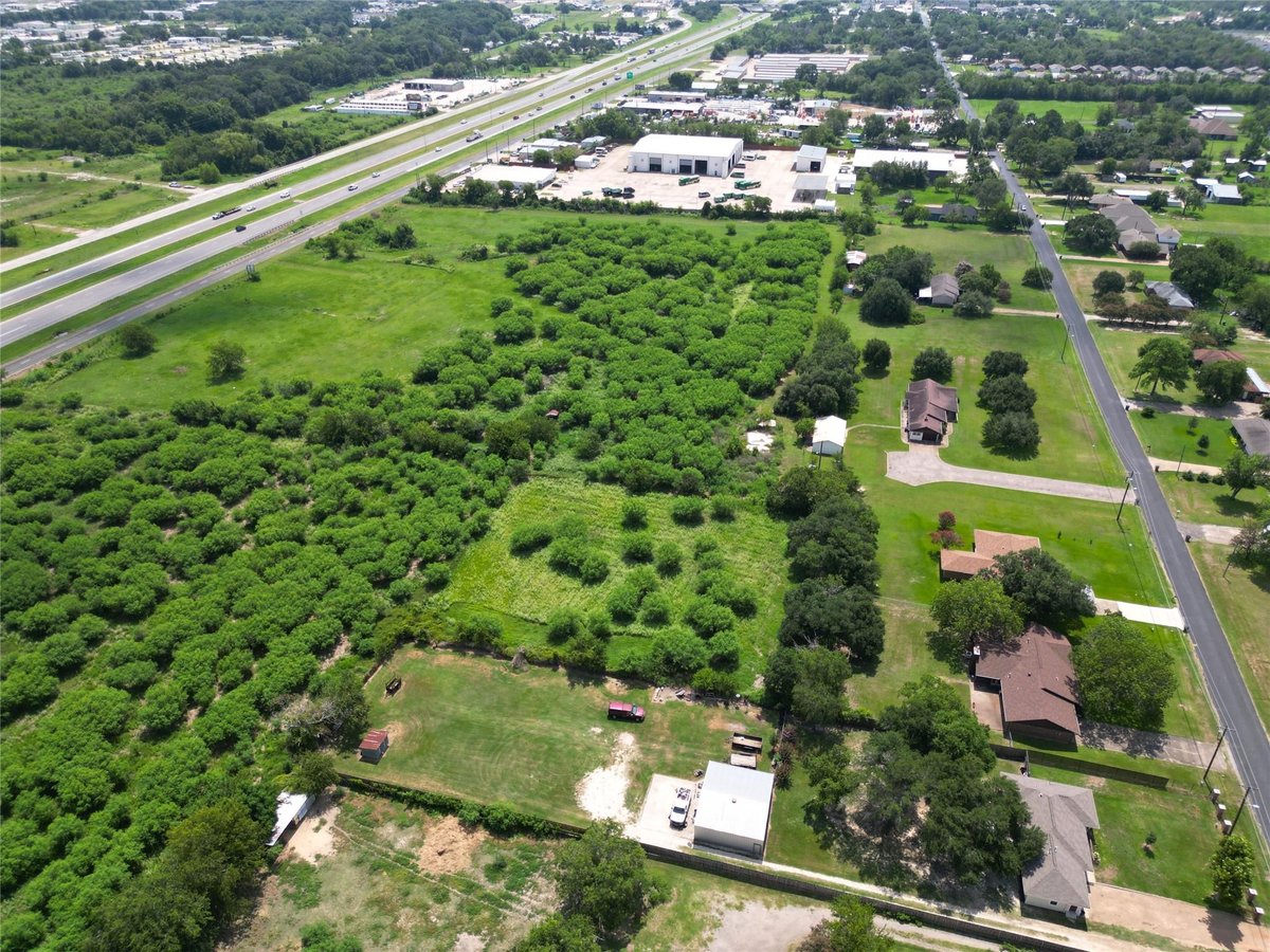 View 0 N Highway 6 Hwy in 555100 - SFA #10 0 N Highway 6 Hwy - front exterior - Luxury lot in 555100 - SFA #10, Bryan, TX