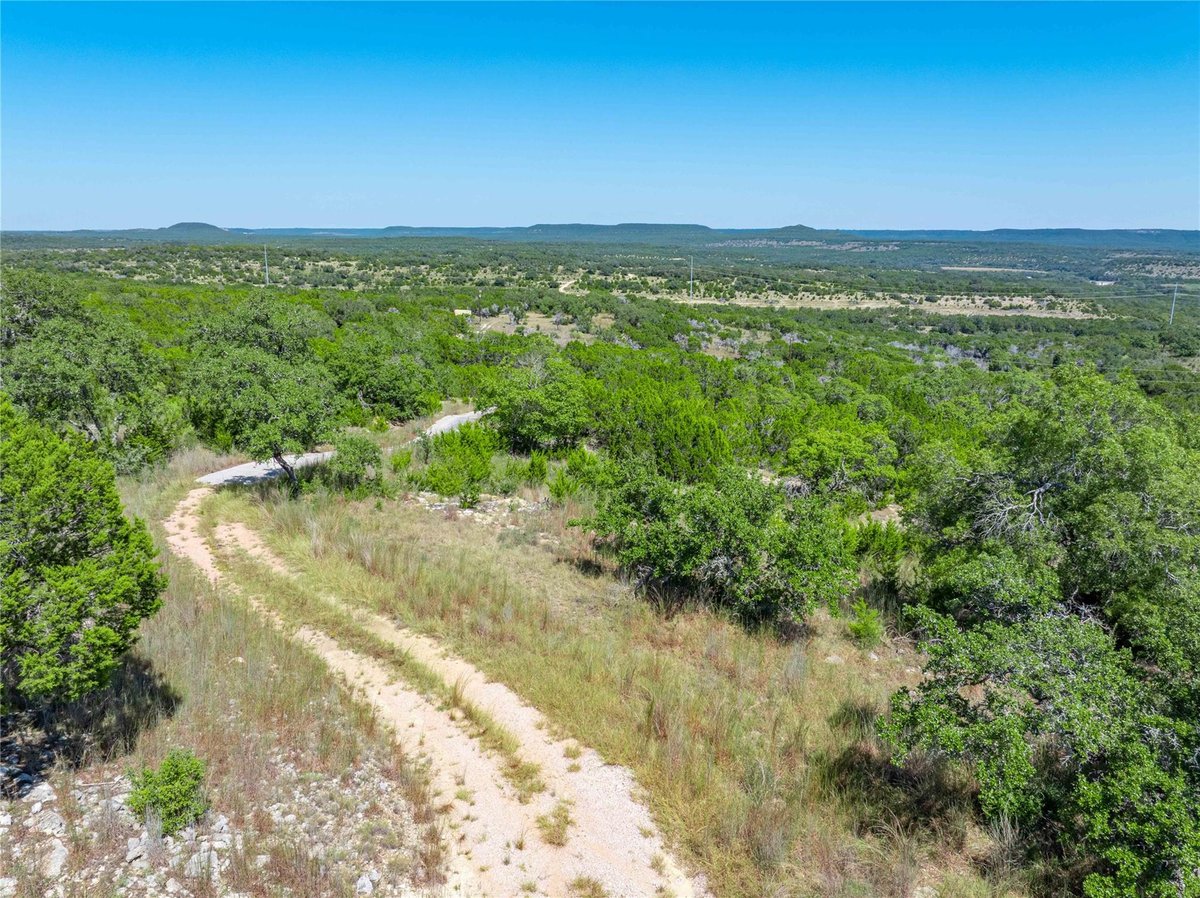 View 00 Post Oak Bend Rd in SUR 4 GORHAM 00 Post Oak Bend Rd - front exterior - Luxury home in SUR 4 GORHAM, Marble Falls, TX
