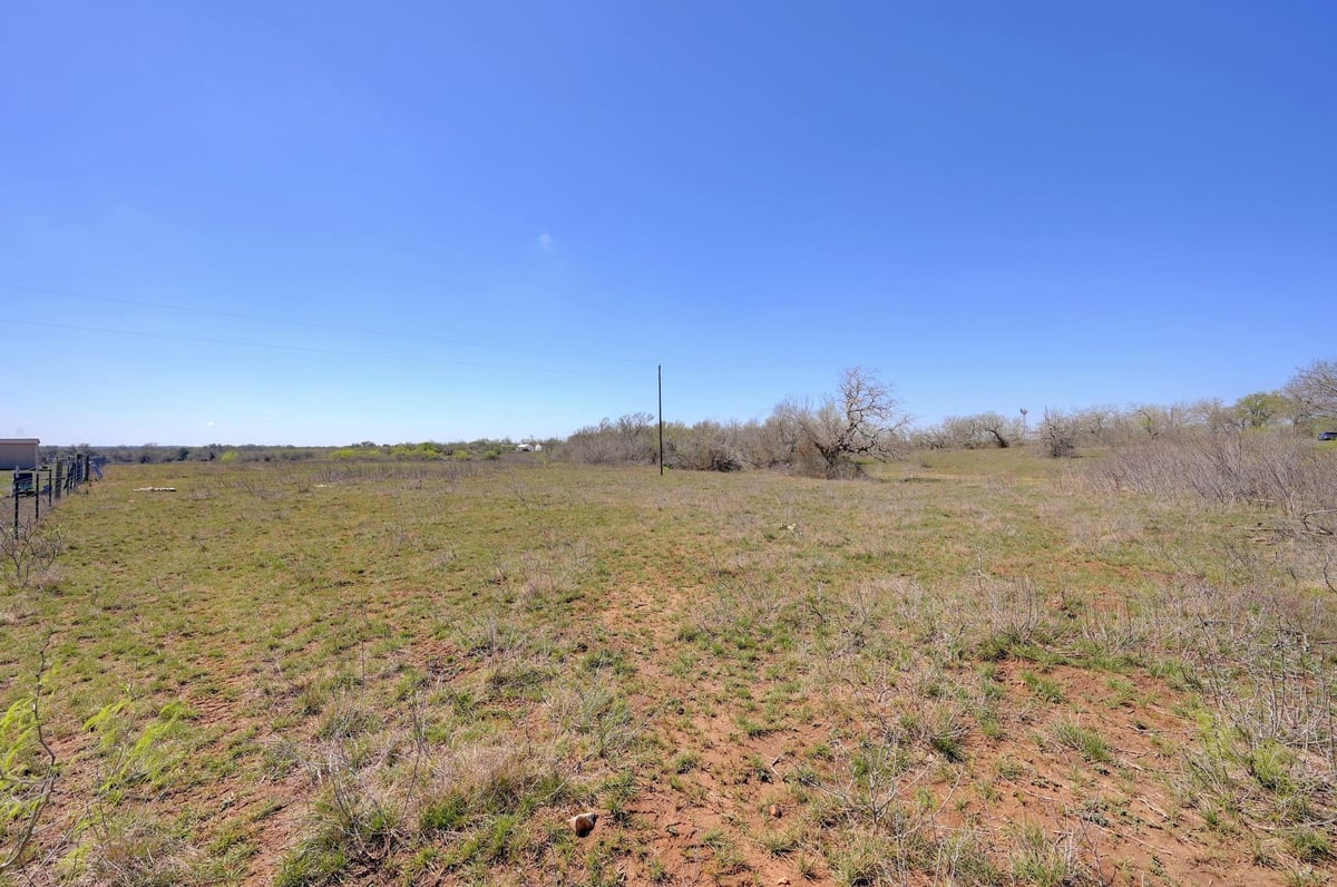 Living area at 000 Cr 397 - Waelder, TX