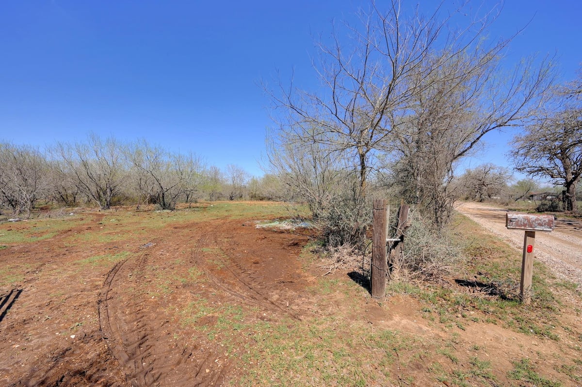 Kitchen at 000 Cr 420 - 105 Henry Bymer, Waelder, TX