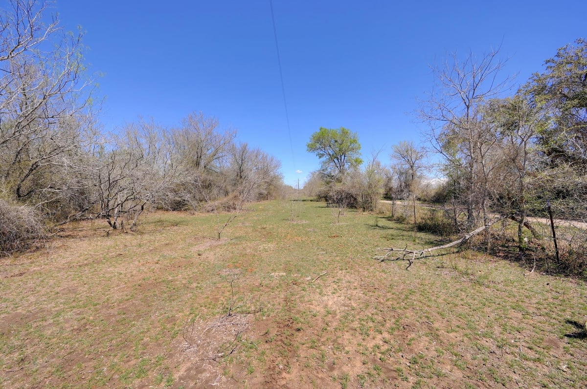 Living area at 000 FM 2814 - Waelder, TX