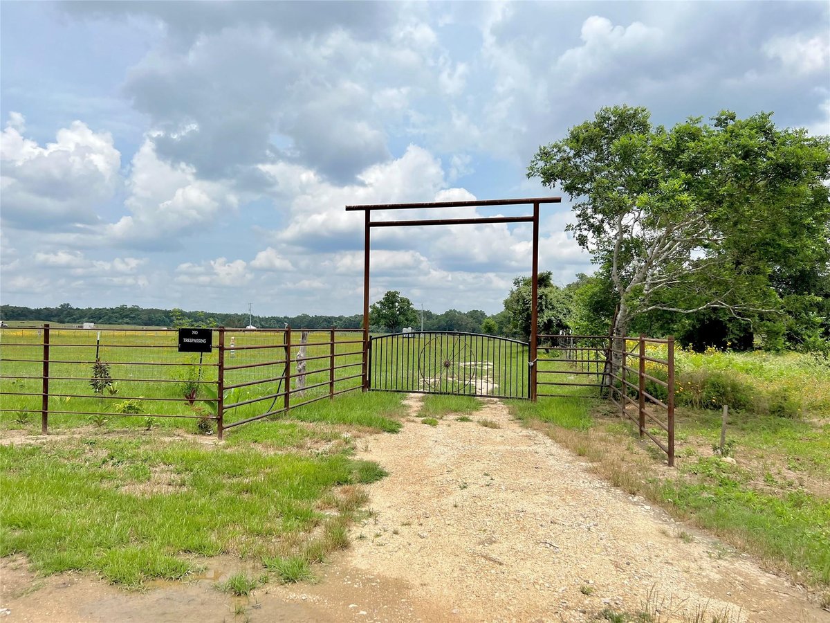 View 000 FM 535 in Whittlesey, Ralph 000 FM 535 - front exterior - Luxury lot in Whittlesey, Ralph, Rosanky, TX