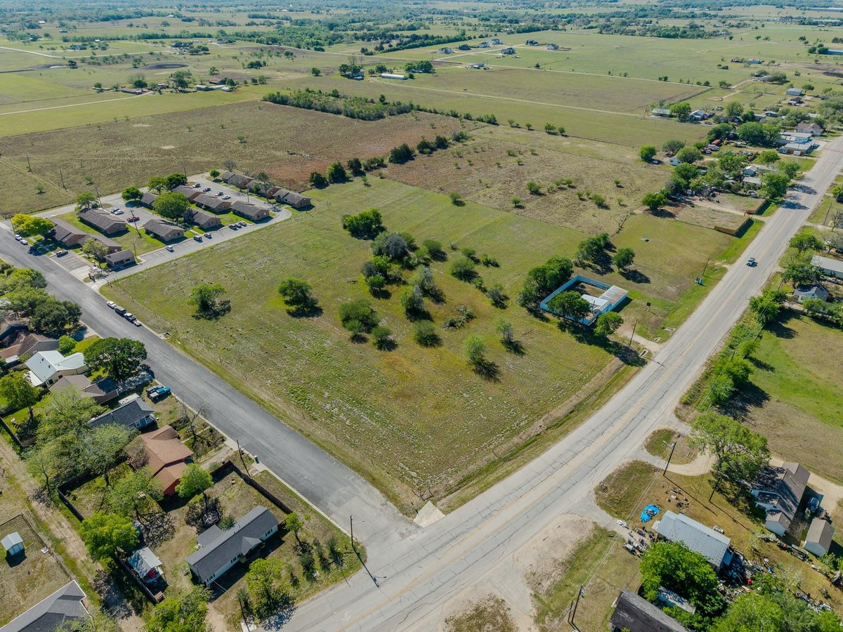 Bathroom at 000 Hwy 77 @ August St - Brooks, Schulenburg, TX