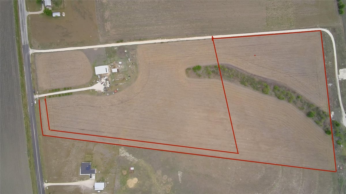View 000 Tbd FM 972 in NONE 000 Tbd FM 972 - property photo 1 - Luxury lot in NONE, Bartlett, TX