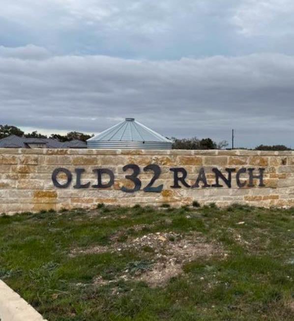 View 000 Windmill Ridge DR in Old 32 Ranch 000 Windmill Ridge DR - front exterior - Luxury lot in Old 32 Ranch, Blanco, TX
