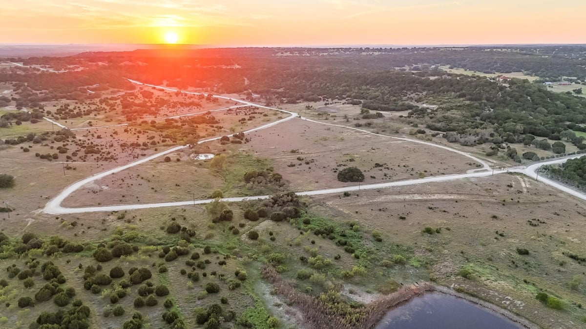 View 0000 CR 3900 Blakely in D D Carroll Surv Abs #1214 0000 CR 3900 Blakely - front exterior - Luxury home in D D Carroll Surv Abs #1214, Lampasas, TX