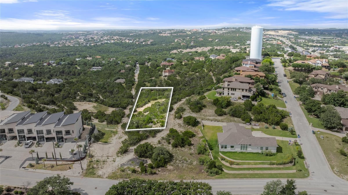 View 0000 Farris DR in Cardinal Hills Unit 06 0000 Farris DR - front exterior - Luxury lot in Cardinal Hills Unit 06, Austin, TX