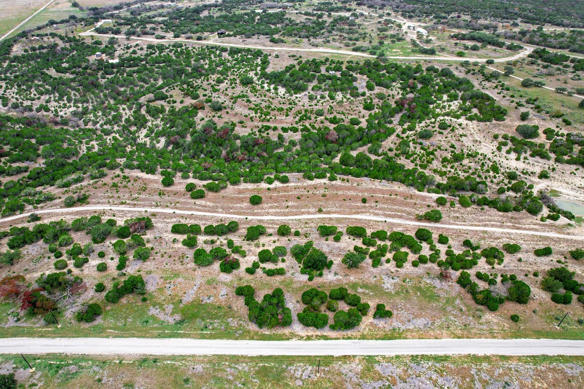 00000 River Shoals Dr - front exterior - Luxury lot in RIVER HILLS RANCHES, Kempner, TX