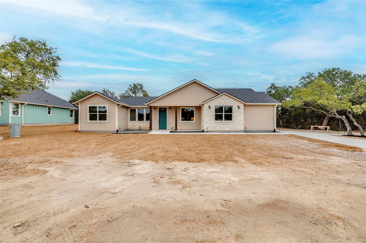 Bathroom at 10 Mesquite Trl - 3 bed 2 bath home