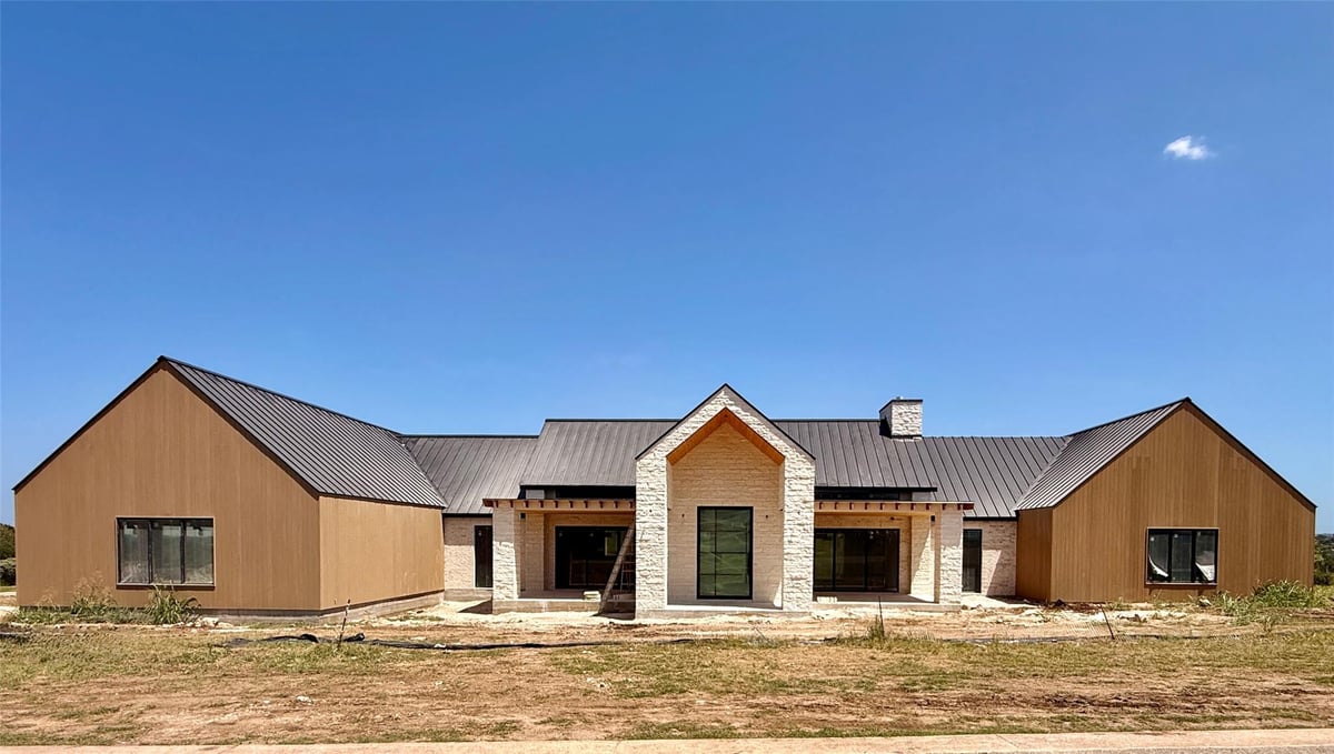 View 100 Beauty Berry in Summit Rock 100 Beauty Berry - property photo 1 - Luxury home in Summit Rock, Horseshoe Bay, TX