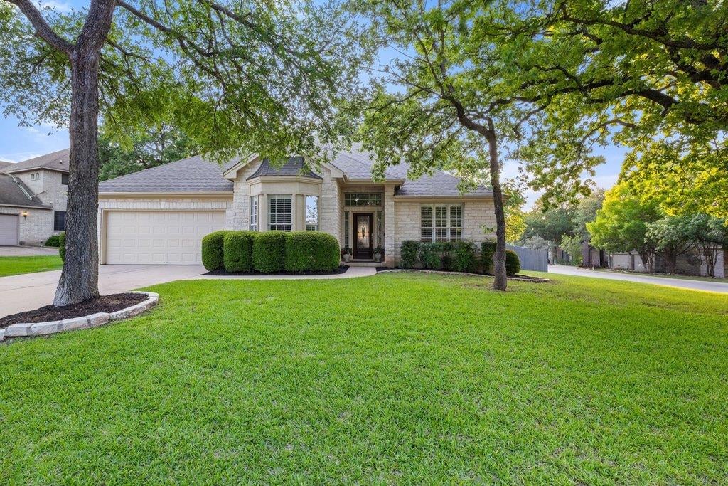 100 Brentwood Dr - front exterior - Luxury home in Woods Berry Creek Ph 01, Georgetown, TX