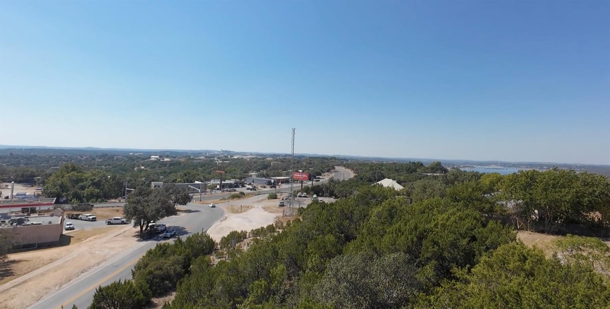 View 100 Conejo Dr in Vista Grande 100 Conejo Dr - front exterior - Luxury lot in Vista Grande, Austin, TX