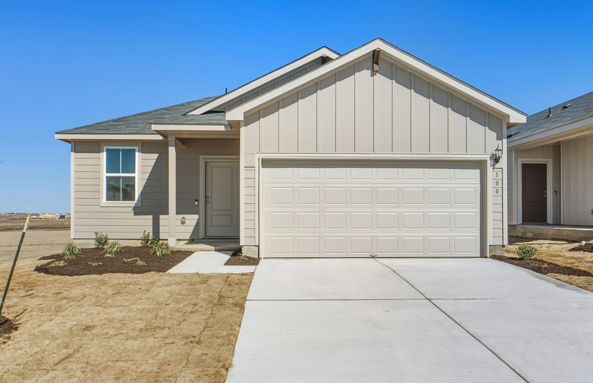 View 100 Eagle valley Dr in Larson Crossing 100 Eagle valley Dr - front exterior - Luxury home in Larson Crossing, Elgin, TX