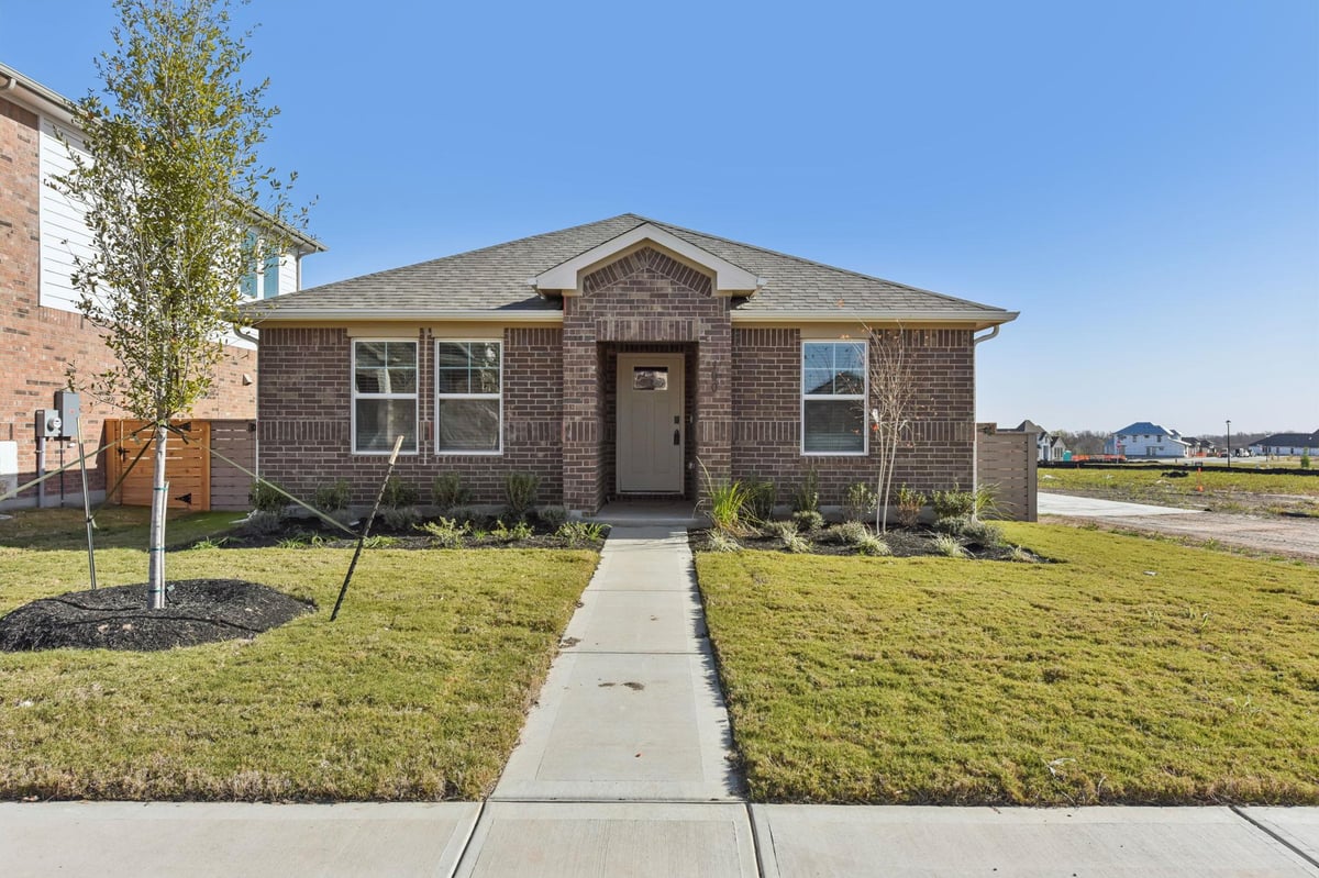 View 100 Maple Hedge Rd in Flora 100 Maple Hedge Rd - front exterior - Luxury home in Flora, Hutto, TX