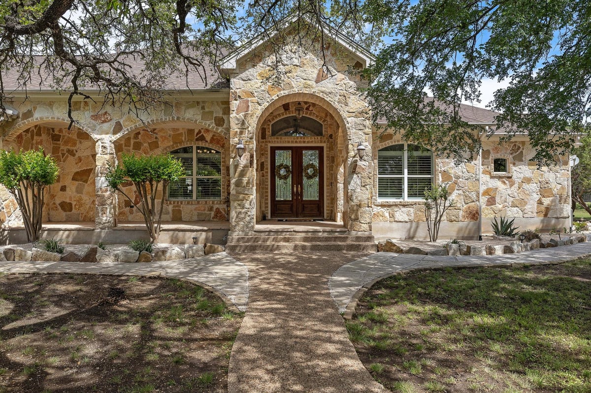 View 100 Palomino Cv in Spears Ranch 100 Palomino Cv - front exterior - Luxury home in Spears Ranch, Jarrell, TX