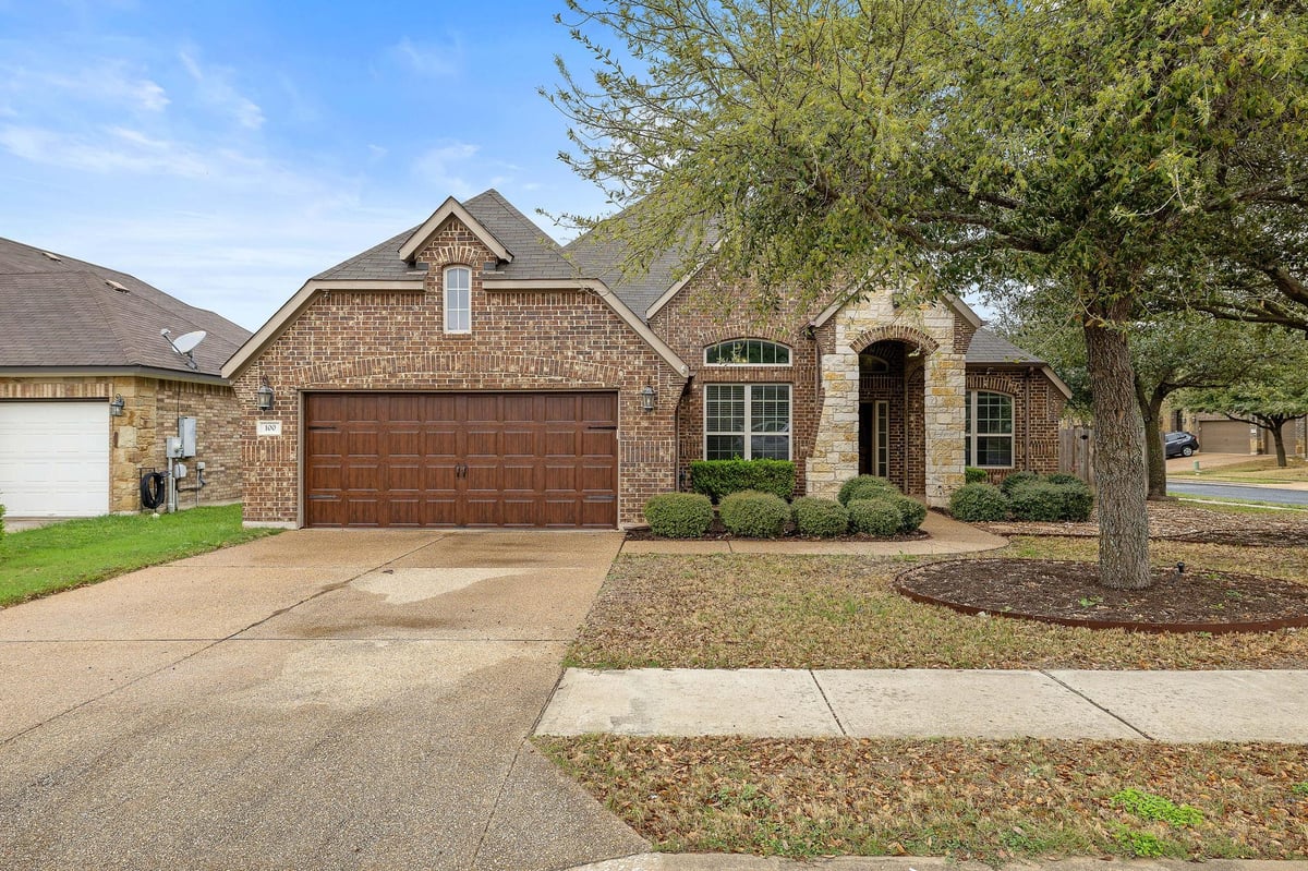 View 100 Rhinestone Cv in Stonewall Ranch Sec 03 100 Rhinestone Cv - front exterior - Luxury home in Stonewall Ranch Sec 03, Liberty Hill, TX