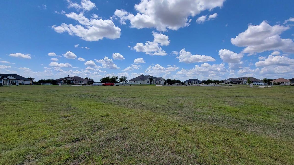 View 100 Twin Creekview LN in Twin Creek Farms 100 Twin Creekview LN - property photo 1 - Luxury lot in Twin Creek Farms, Georgetown, TX