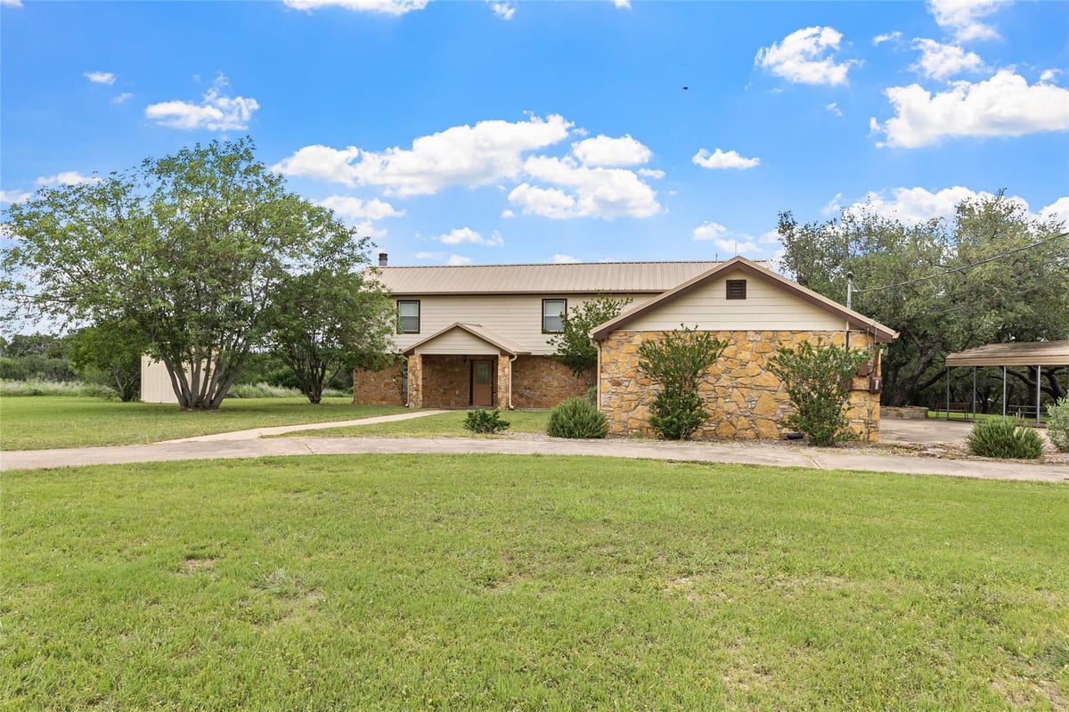 Living area at 100 Vista Hermosa - 3 bed 3 bath home