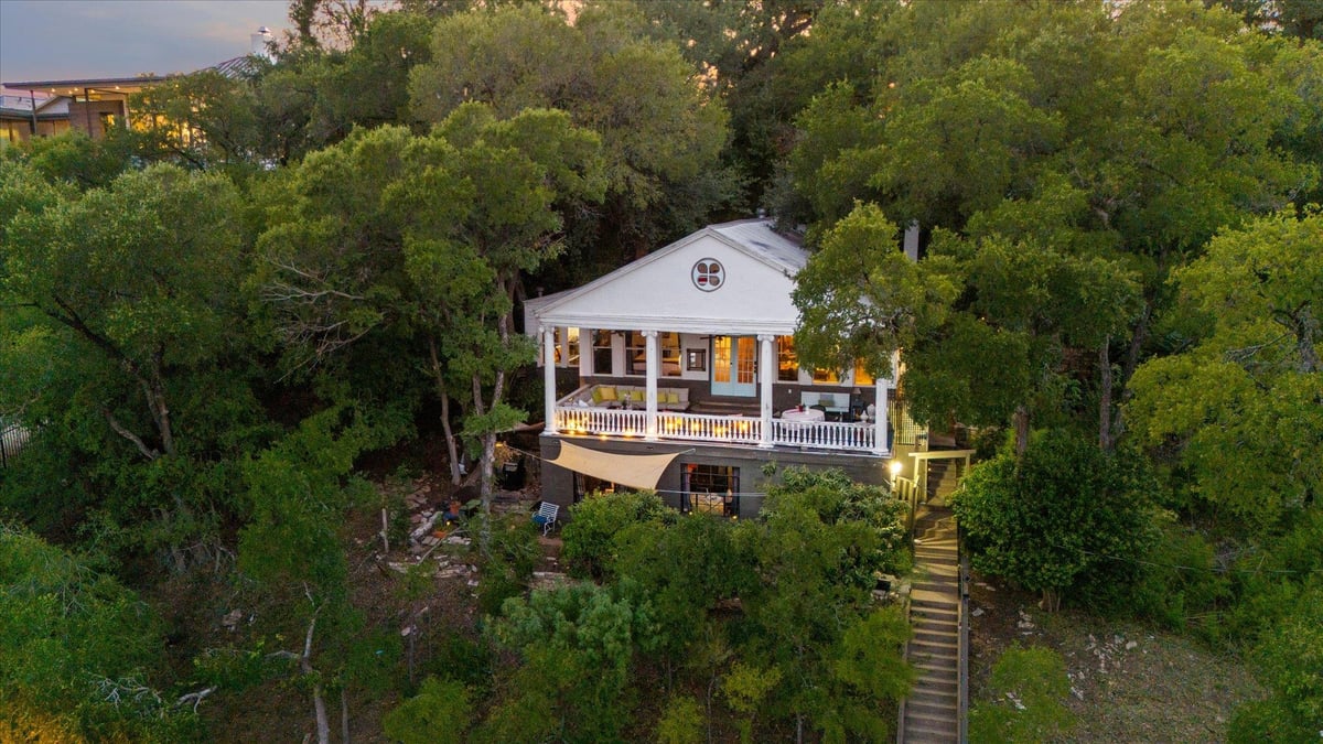 1000 Baylor ST - property photo 1 - Luxury home in Clarksville, Austin, TX