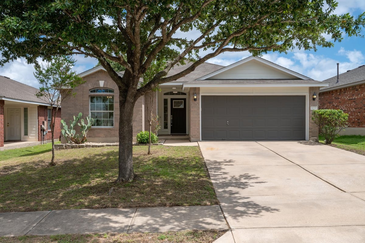 View 1000 Grey Castle DR in Gaston-Sheldon Sec 03 1000 Grey Castle DR - front exterior - Luxury home in Gaston-Sheldon Sec 03, Pflugerville, TX