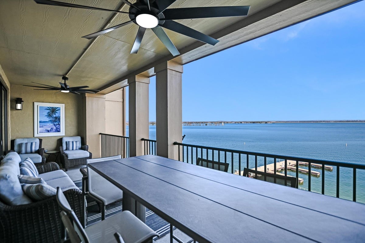 Living area at 1001 The Cape Rd Unit #33 - 3 bed 2 bath home