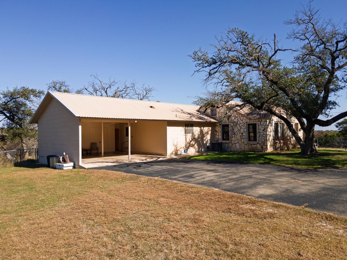 Primary bedroom at 1003 N Ridge St - 4 bed 3 bath home