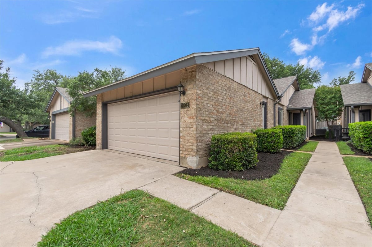 View 1003 Solano DR Unit #1336AR in Villas Anderson Mill Condos Unit 1054a Bl 1003 Solano DR Unit #1336AR - front exterior - Luxury home in Villas Anderson Mill Condos Unit 1054a Bl, Austin, TX