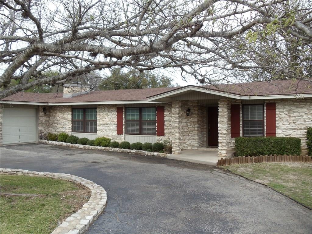 View 1004 Biscayne Cv in Lakeway Sec 08 1004 Biscayne Cv - property photo 1 - Luxury home in Lakeway Sec 08, Lakeway, TX