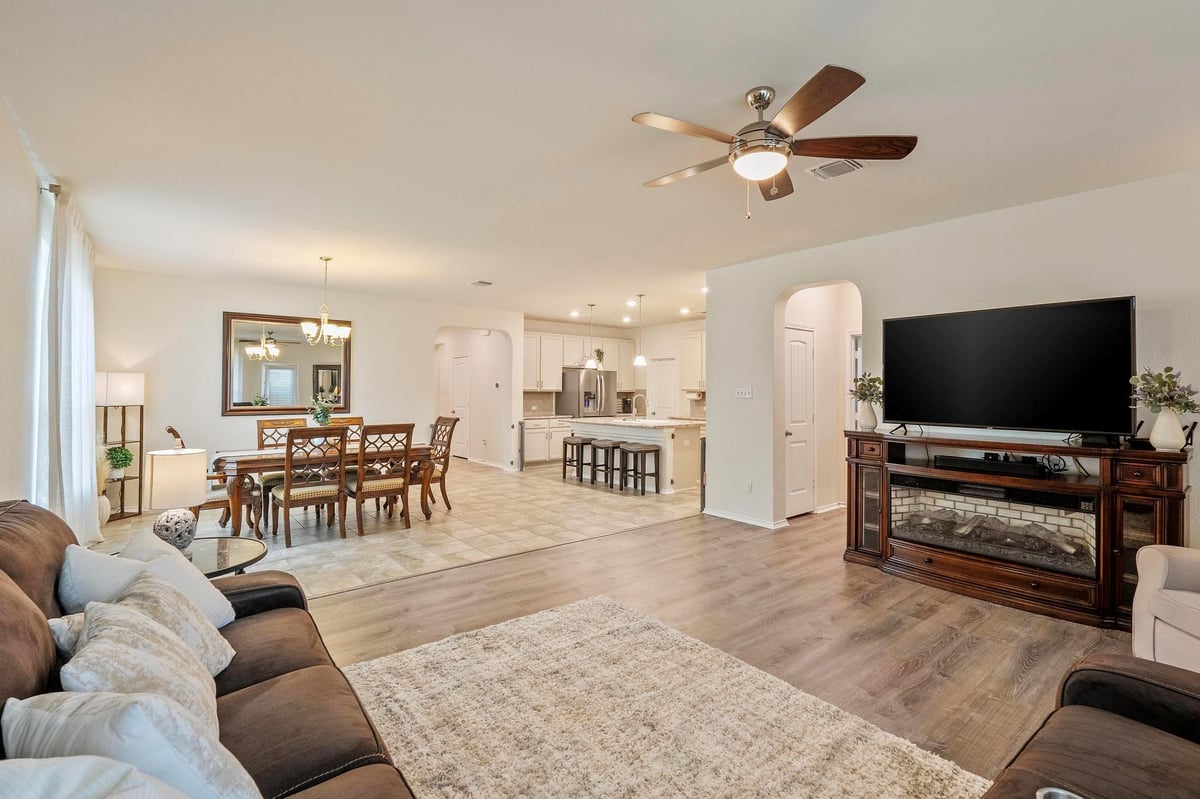 Kitchen at 1004 Grand Teton Trl - 4 bed 2 bath home