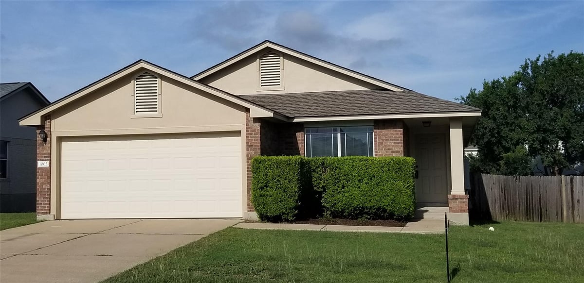 View 1005 Burgess DR in Benbrook Ranch Sec 01 Ph 01 1005 Burgess DR - front exterior - Luxury home in Benbrook Ranch Sec 01 Ph 01, Leander, TX