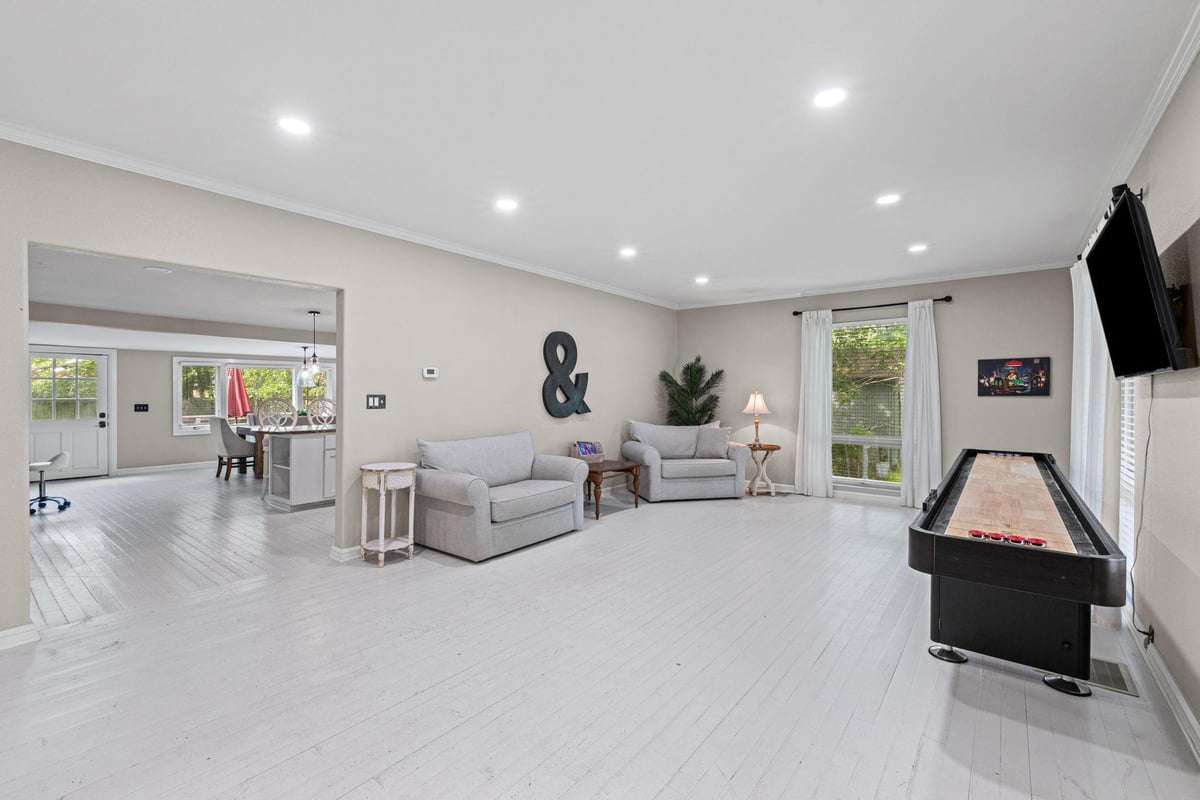 Living area at 1005 Pine St - 2 bed 2 bath home
