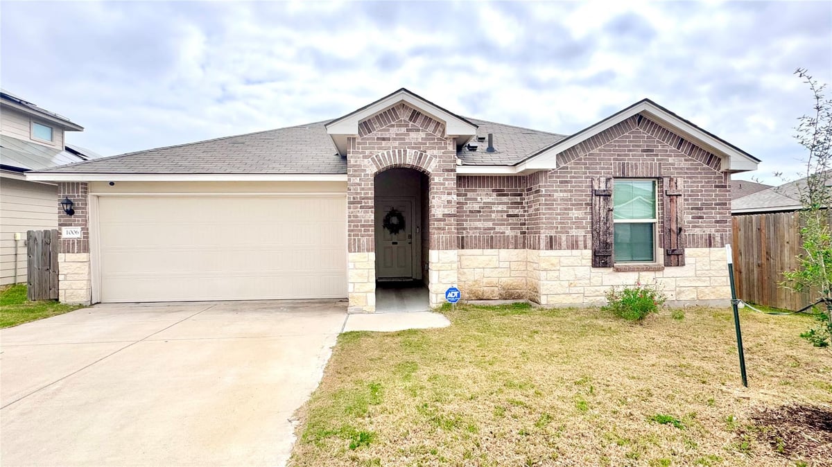 View 1006 Rosa Parks Dr in Patriots Rdg 1006 Rosa Parks Dr - front exterior - Luxury home in Patriots Rdg, Killeen, TX