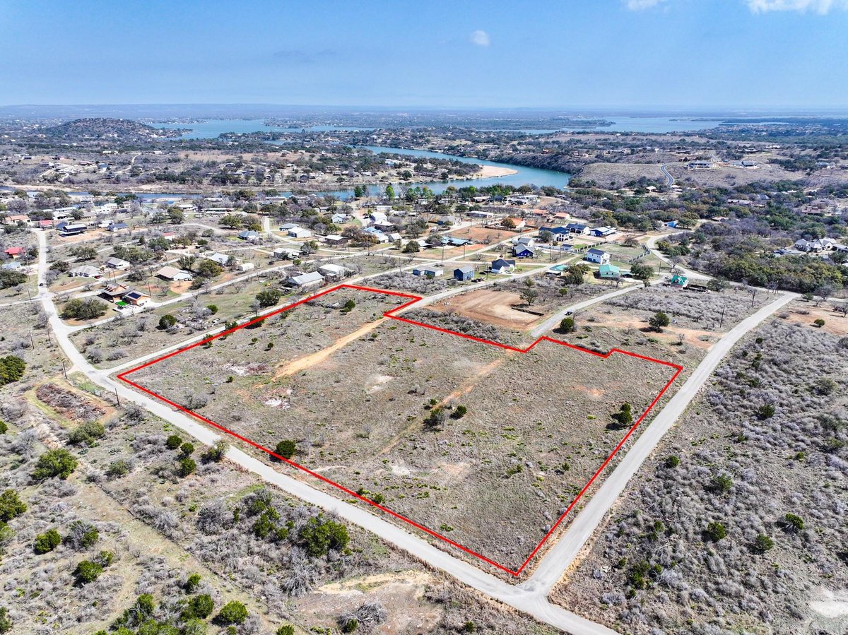 1006 Sandy Harbor Dr - front exterior - Luxury lot in Sandy Harbor, Horseshoe Bay, TX