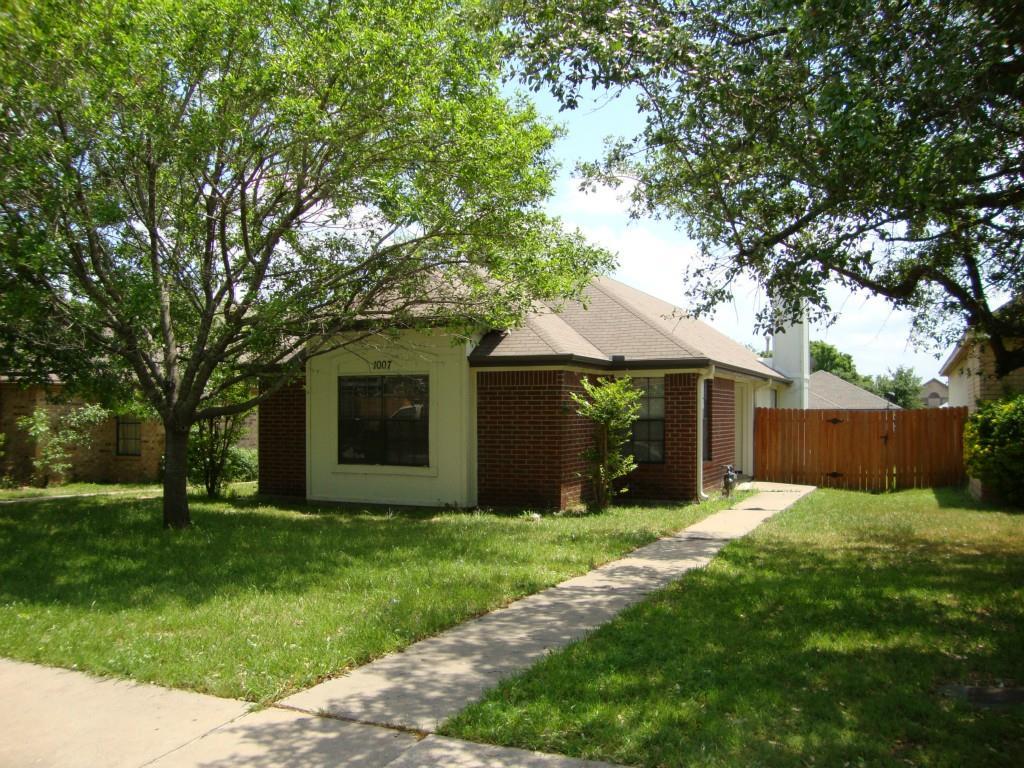View 1007 Black Locust Dr in Windermere Ph G Sec 01 1007 Black Locust Dr - front exterior - Luxury home in Windermere Ph G Sec 01, Pflugerville, TX