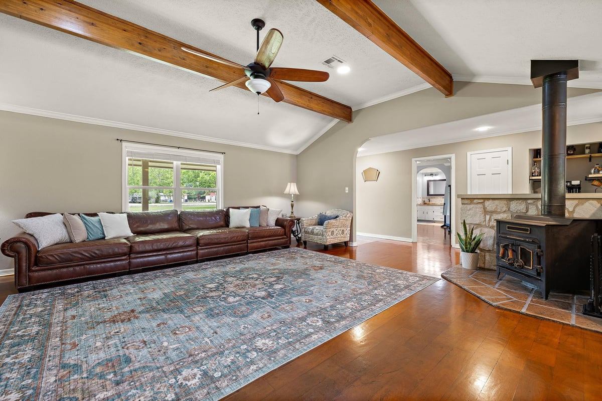 Kitchen at 1007 S Gabriel Dr - 3 bed 2 bath home