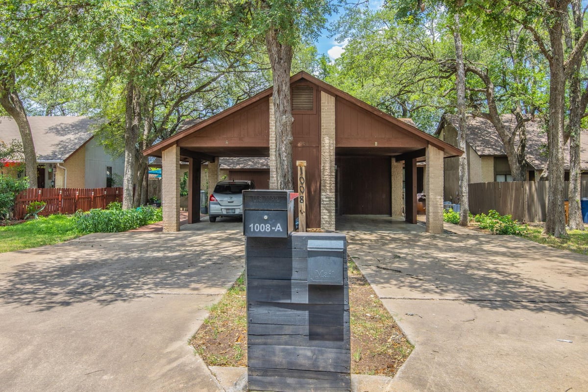 View 1008 Milford WAY in Milford Oaks 1008 Milford WAY - front exterior - Luxury home in Milford Oaks, Austin, TX