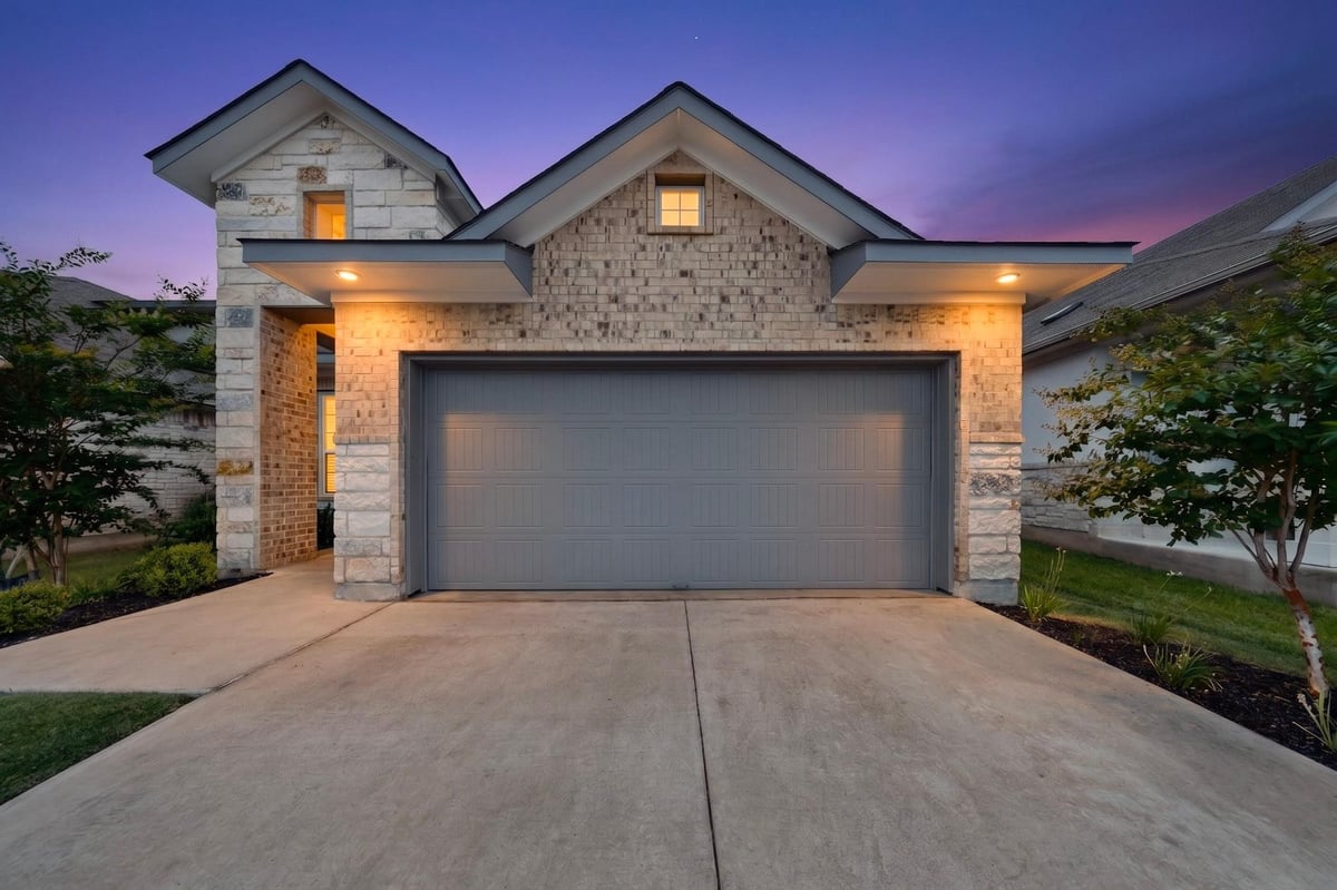 View 1008 Summer GLN in Water Oak North 1008 Summer GLN - front exterior - Luxury home in Water Oak North, Georgetown, TX