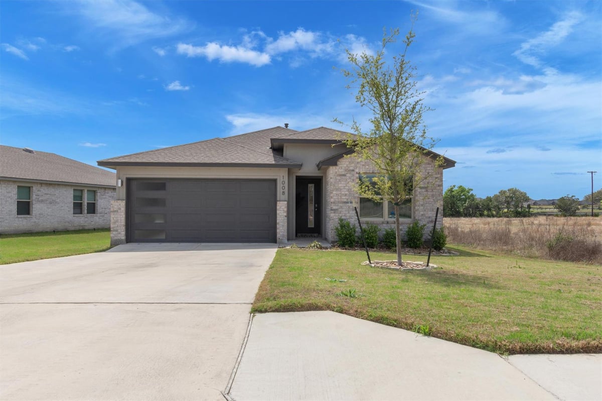View 1008 Tipton ST in Tres Tierras 1008 Tipton ST - front exterior - Luxury home in Tres Tierras, Georgetown, TX