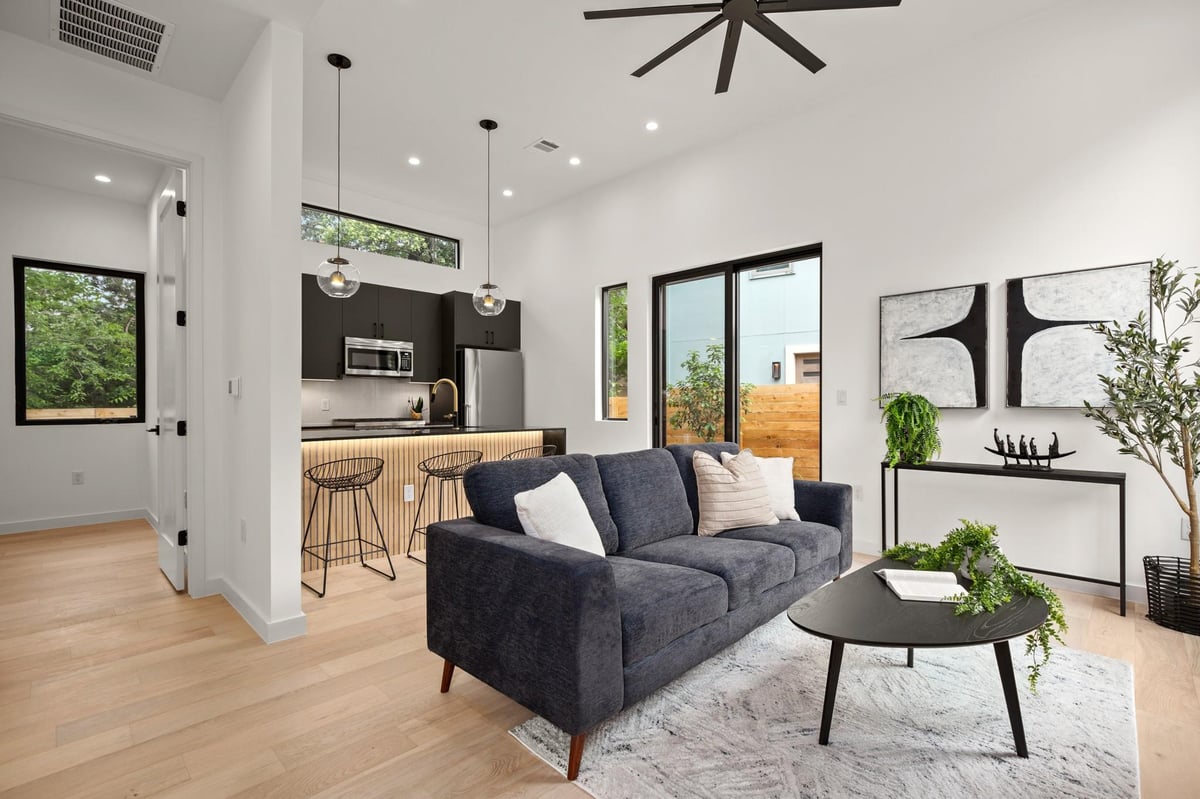 View 1008 W Annie ST Unit #B in Bouldin 1008 W Annie ST Unit #B - property photo 1 - Luxury home in Bouldin, Austin, TX