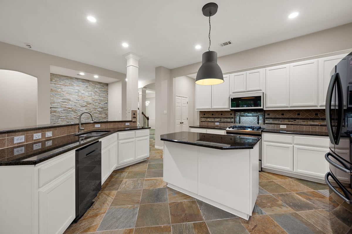 Primary bedroom at 1008 Walsh Hill Trl - 4 bed 3 bath home