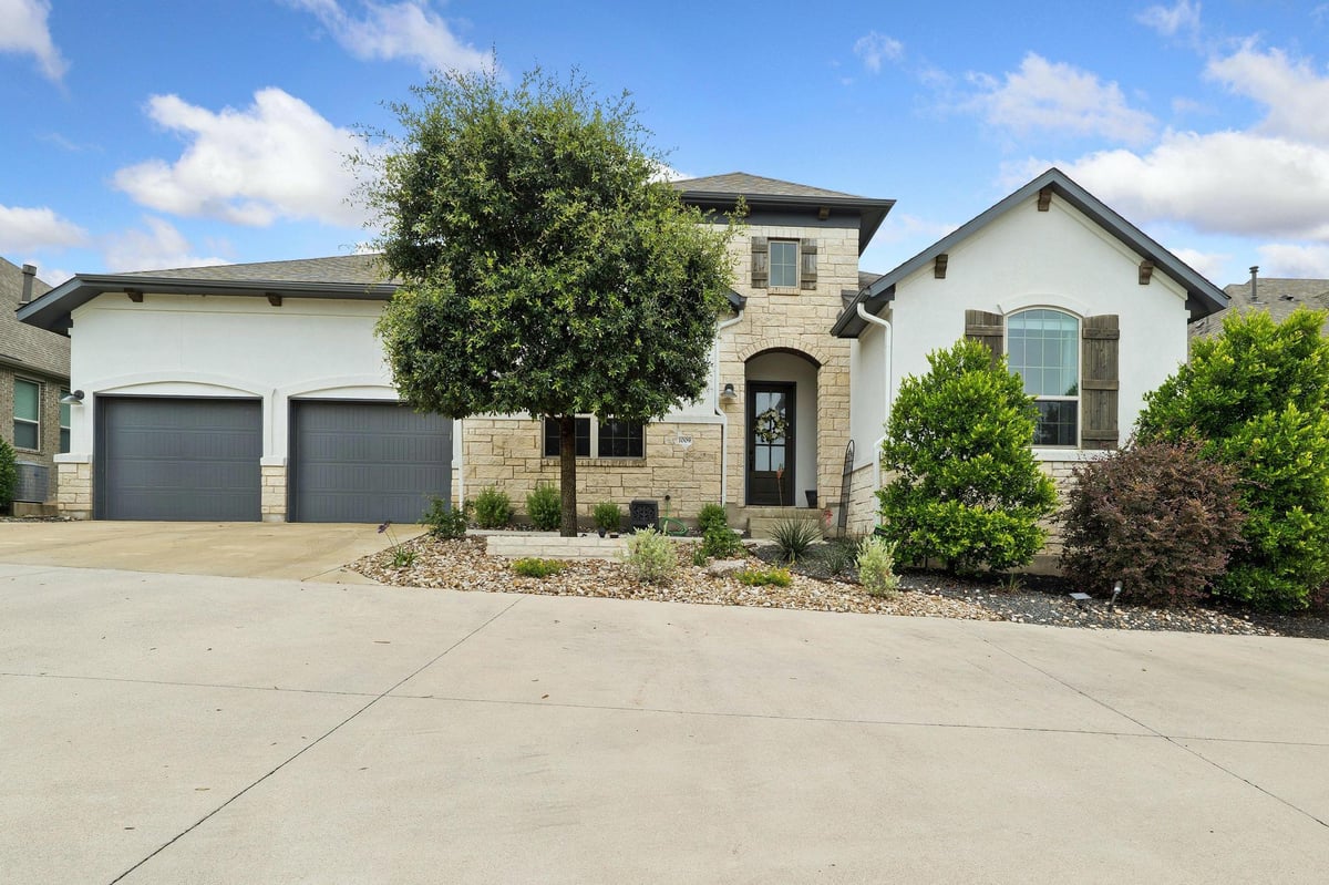 1009 Legacy XING - front exterior - Luxury home in Wolf Ranch, Georgetown, TX