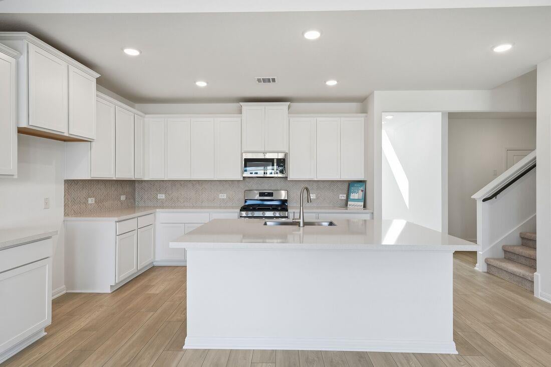 Living area at 1009 Vanderscile Rd - 5 bed 3 bath home