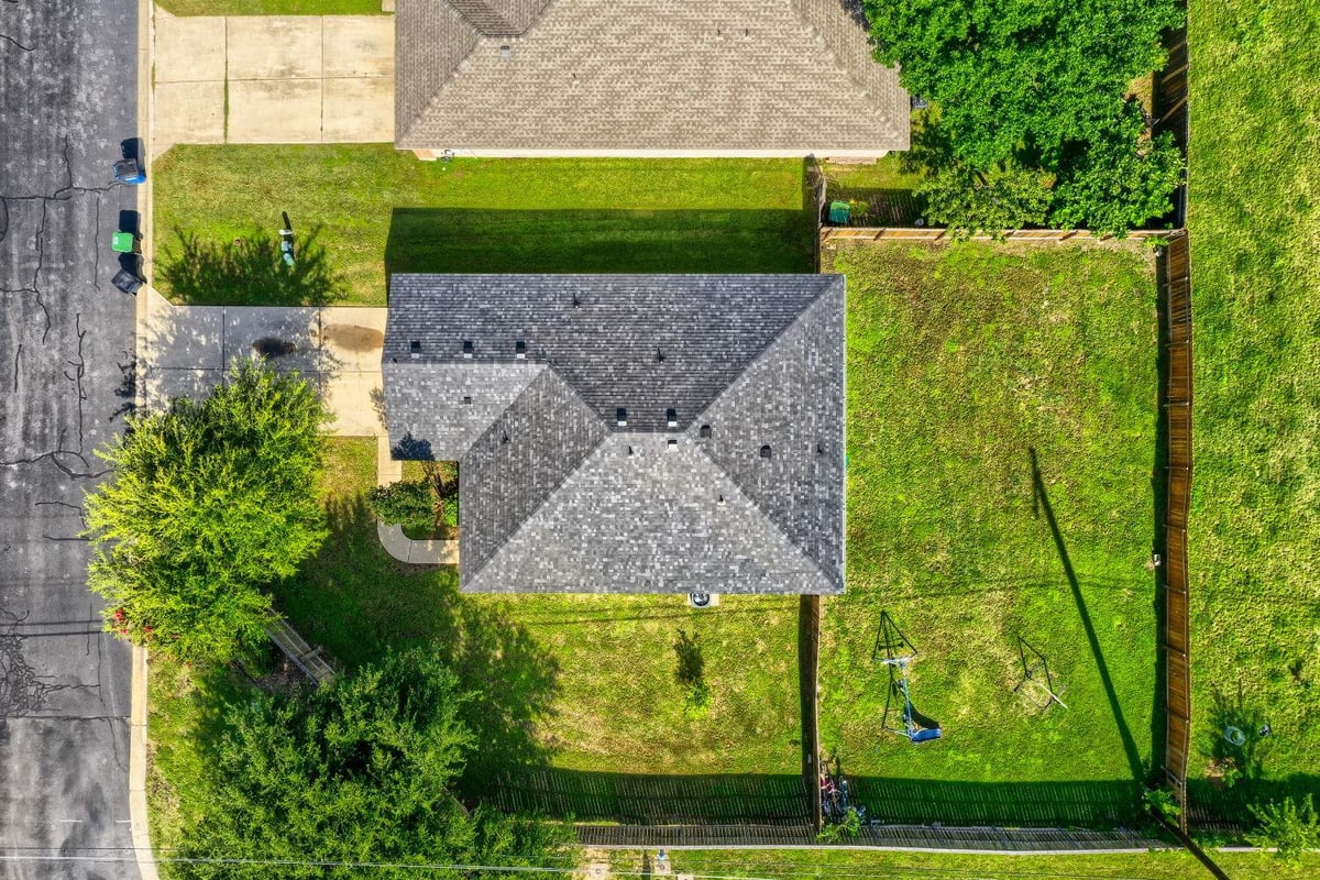 View 101 Adamae LN in Brushy Creek Meadows Sec 03 101 Adamae LN - property photo 1 - Luxury home in Brushy Creek Meadows Sec 03, Hutto, TX